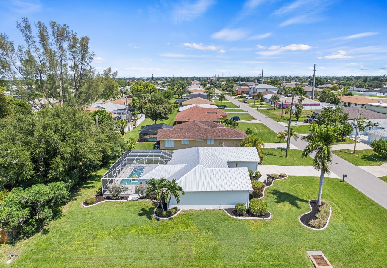 Ferienhaus in Cape Coral - CCVR Villa Yvonne - Komfortables Off-Water-Haus mit beheiztem Pool