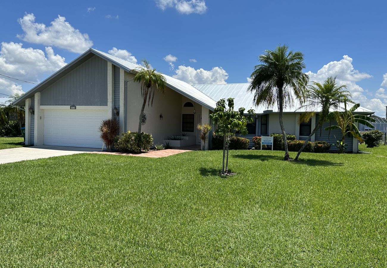 Ferienhaus in Cape Coral - CCVR Villa Lucy – ein herrliches Poolhaus, umgeben von der Wärme östlicher Ausrichtung