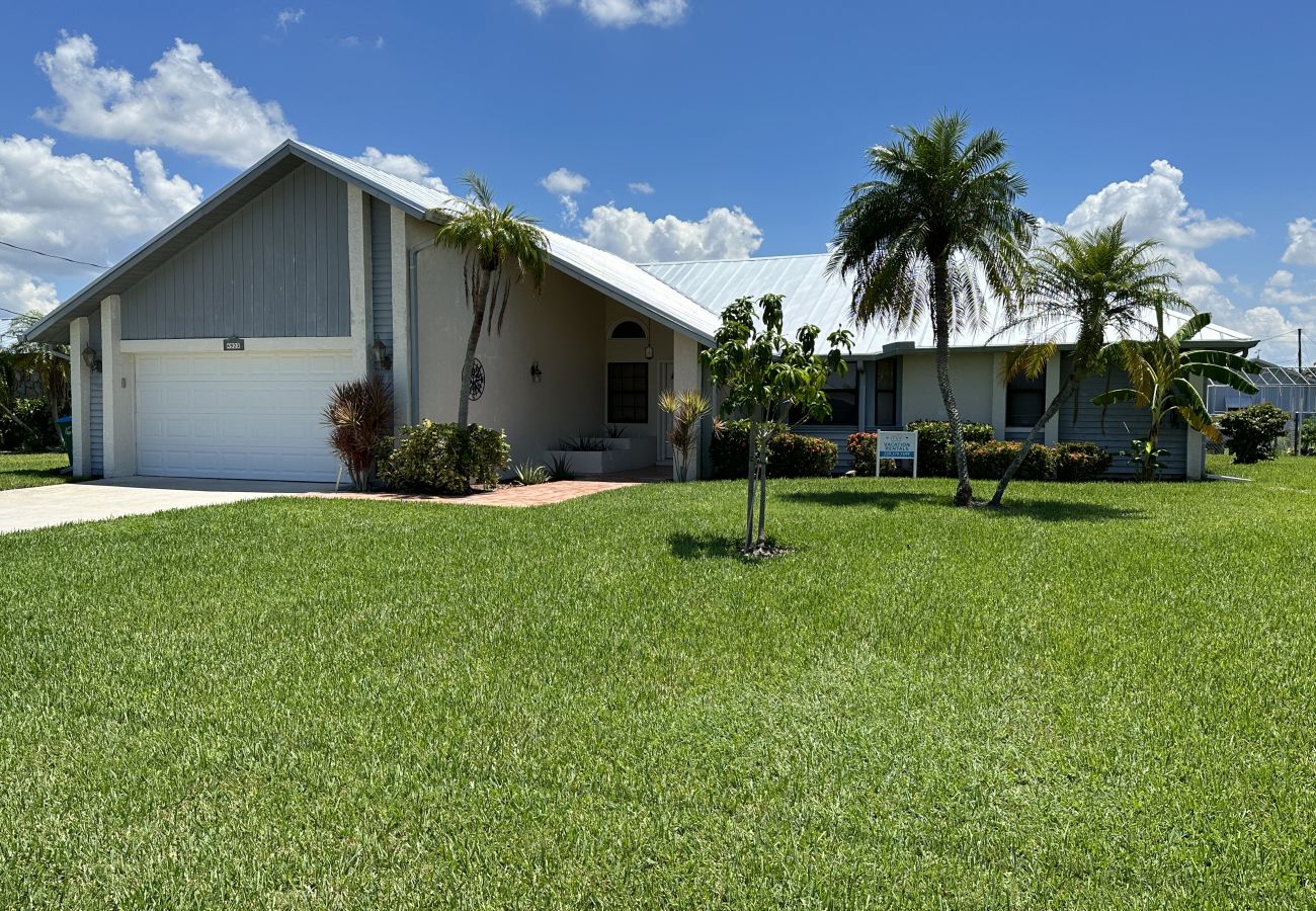 Ferienhaus in Cape Coral - CCVR Villa Lucy – ein herrliches Poolhaus, umgeben von der Wärme östlicher Ausrichtung