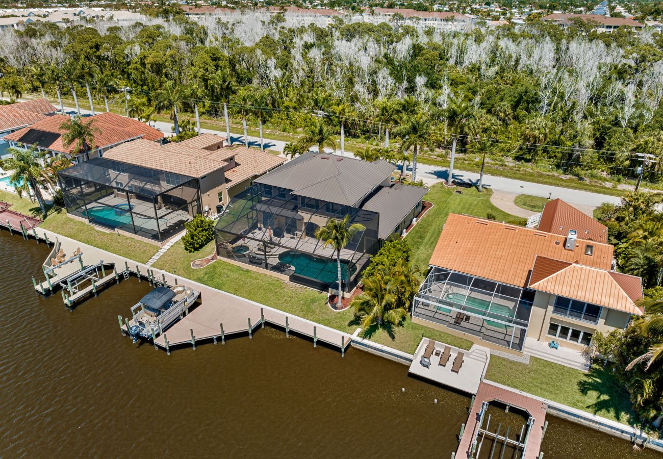 Villa in Cape Coral - CCVR - Villa Estelle - Grosse Villa am See