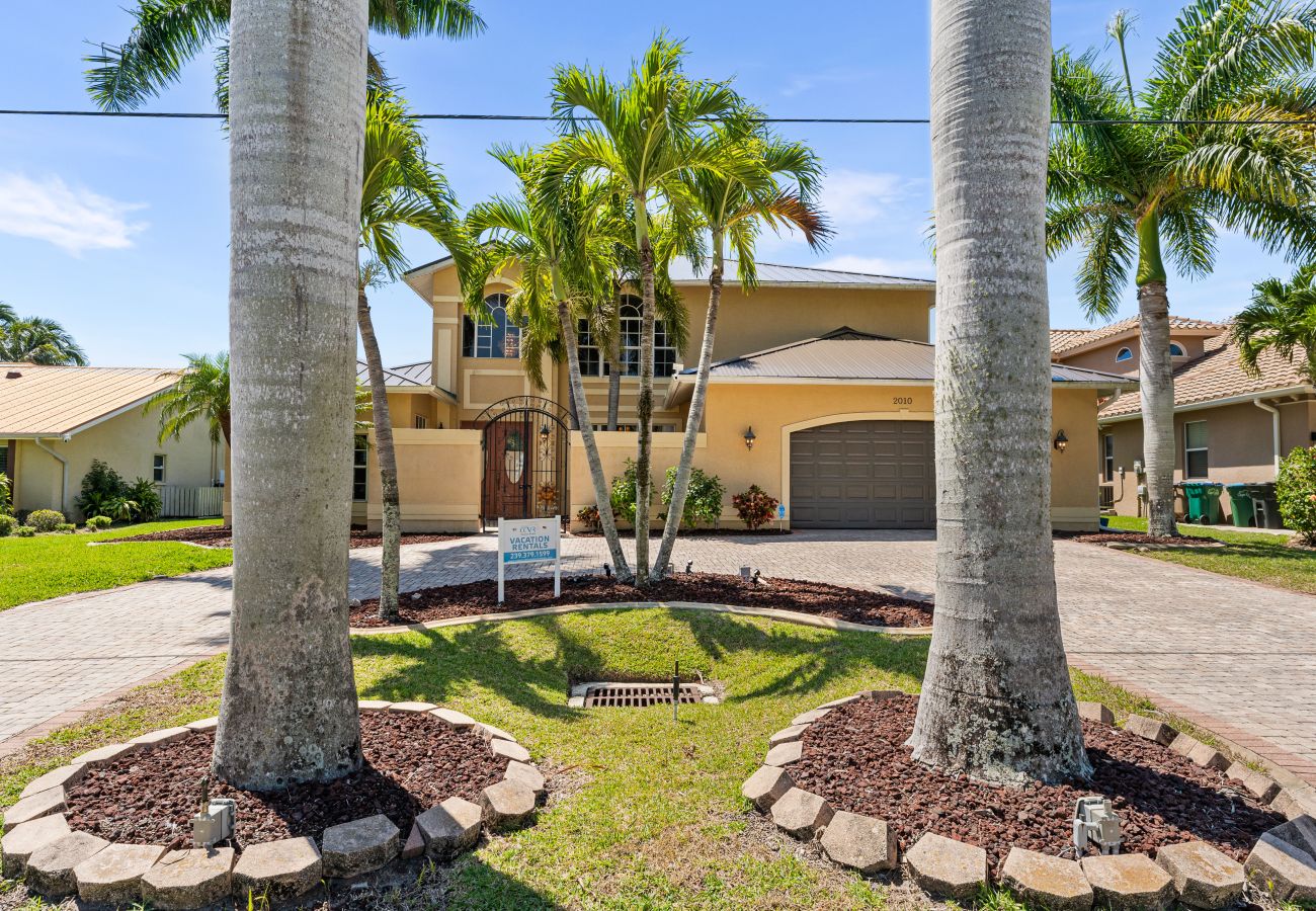 Villa in Cape Coral - CCVR - Villa Estelle - Grosse Villa am See