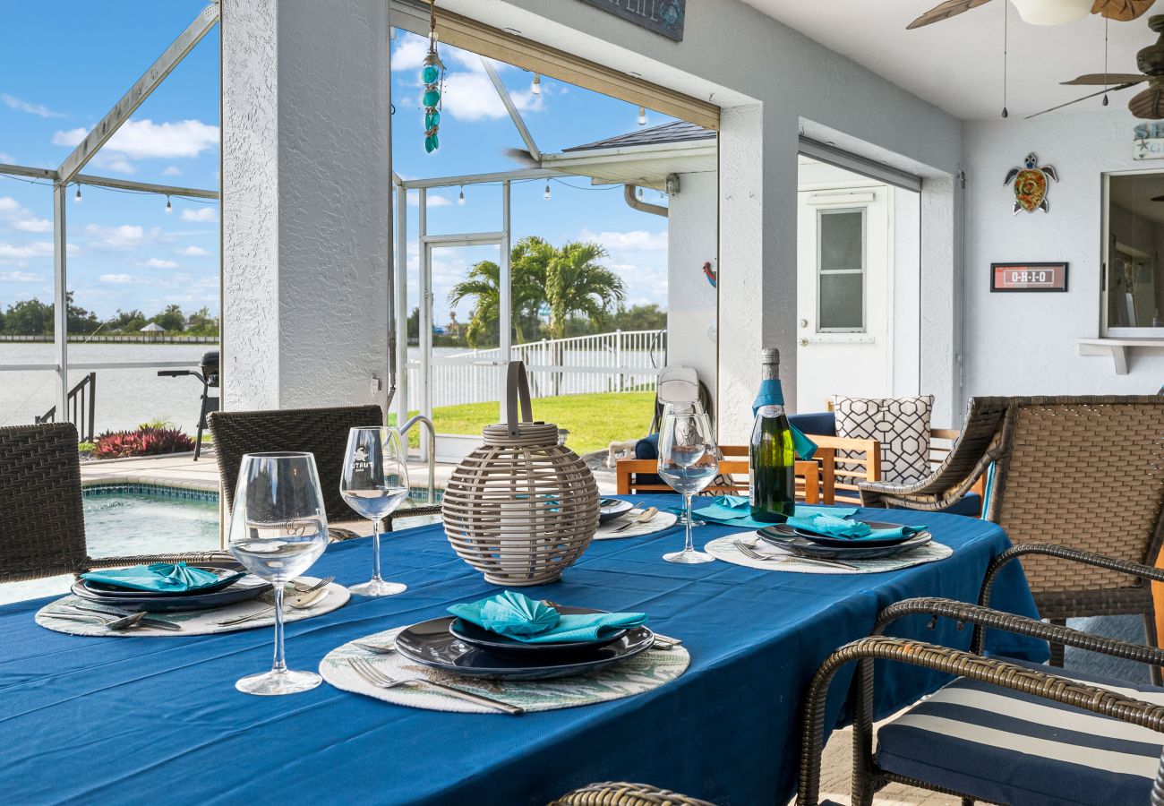 Ferienhaus in Cape Coral - CCVR - Villa Turtle Cove - Wunderschönes Lakefront Pool home