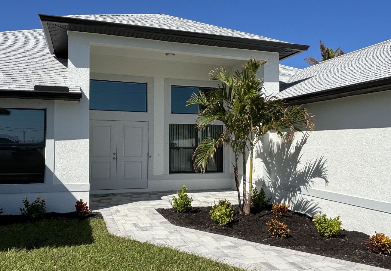 Ferienhaus in Cape Coral - CCVR Villa Sandi - Haus mit Golfzugang und großartigem Blick auf das Wasser