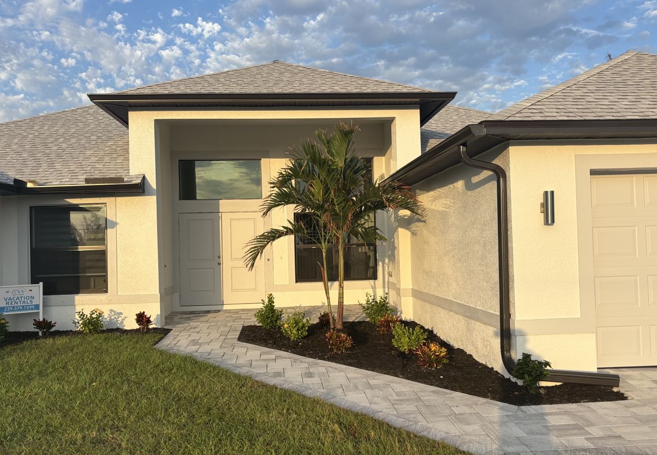 Ferienhaus in Cape Coral - CCVR Villa Sandi - Haus mit Golfzugang und großartigem Blick auf das Wasser