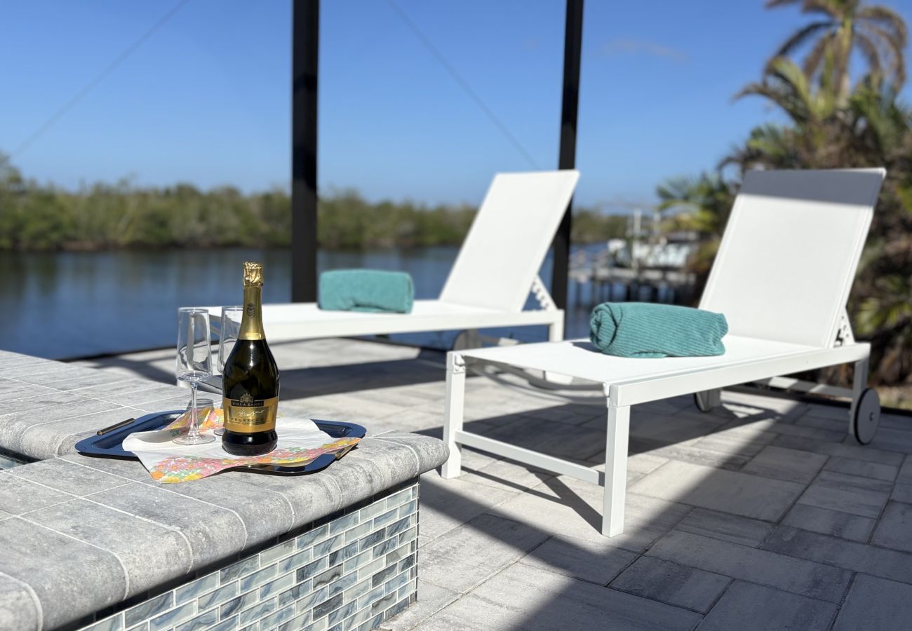 Ferienhaus in Cape Coral - CCVR Villa Sandi - Haus mit Golfzugang und großartigem Blick auf das Wasser